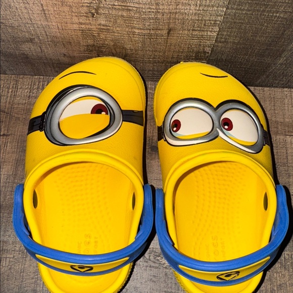 CROCS Kids Yellow Minion - size toddler 7 - Picture 6 of 10
